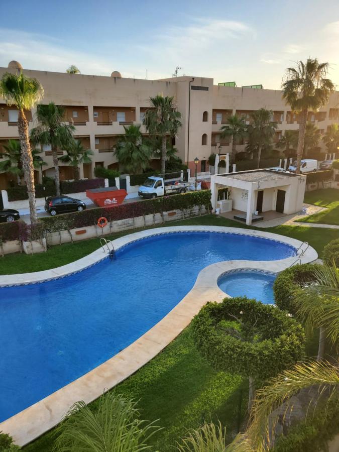 ¡Apartamento En Primera Linea Con Terraza Y Cerca De La Piscina Comunitaria! Вера Екстериор снимка